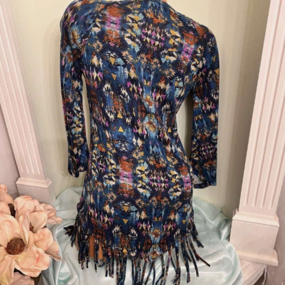 Unbranded. Size Large. Southwestern fringed Pullover. Tie Neck. Stretch. B125 - Picture 4 of 5